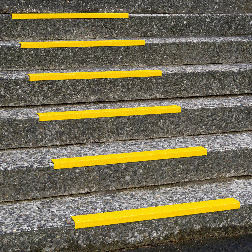 aapx-treppenkantenprofil-industair-gelb-r13-selbstklebend-gfk-80-x-7-x-3-cm-praxis.jpg
