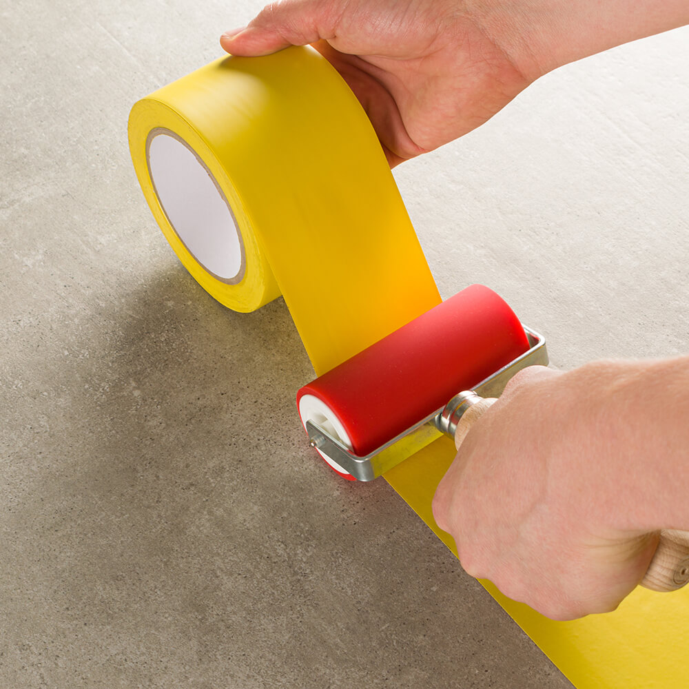rdw-bodenmarkierung-pvc-markierungsband-gelb-7-5-cm-breit-3300-cm-rolle-praxis.jpg