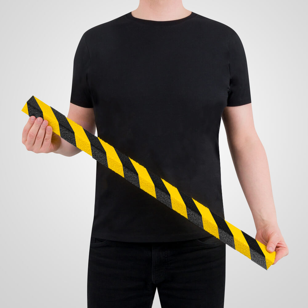 aalo-treppenkantenprofil-industair-selbstkl-r13-gfk-80-x-7-x-3-cm-groessenvergleich.jpg