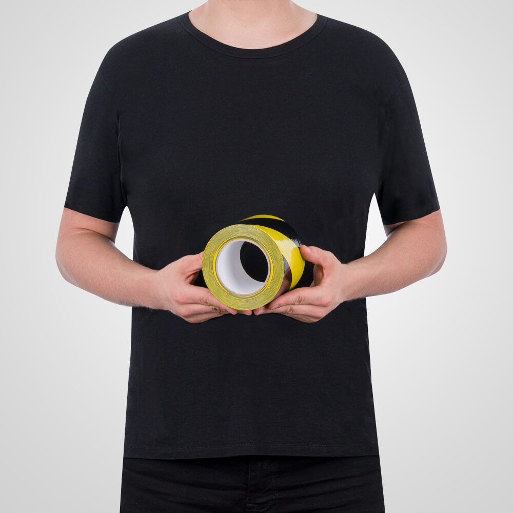 ytn-markierungsband-standard-plus-gelb-schwarz-10-cm-33-m-rolle-groessenvergleich.jpg