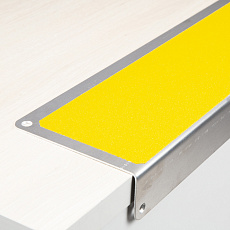 пластина с углом из алюминия с противоскользящей лентой mehlhose gmbh akm1gf1  в  г. Санкт-Петербург